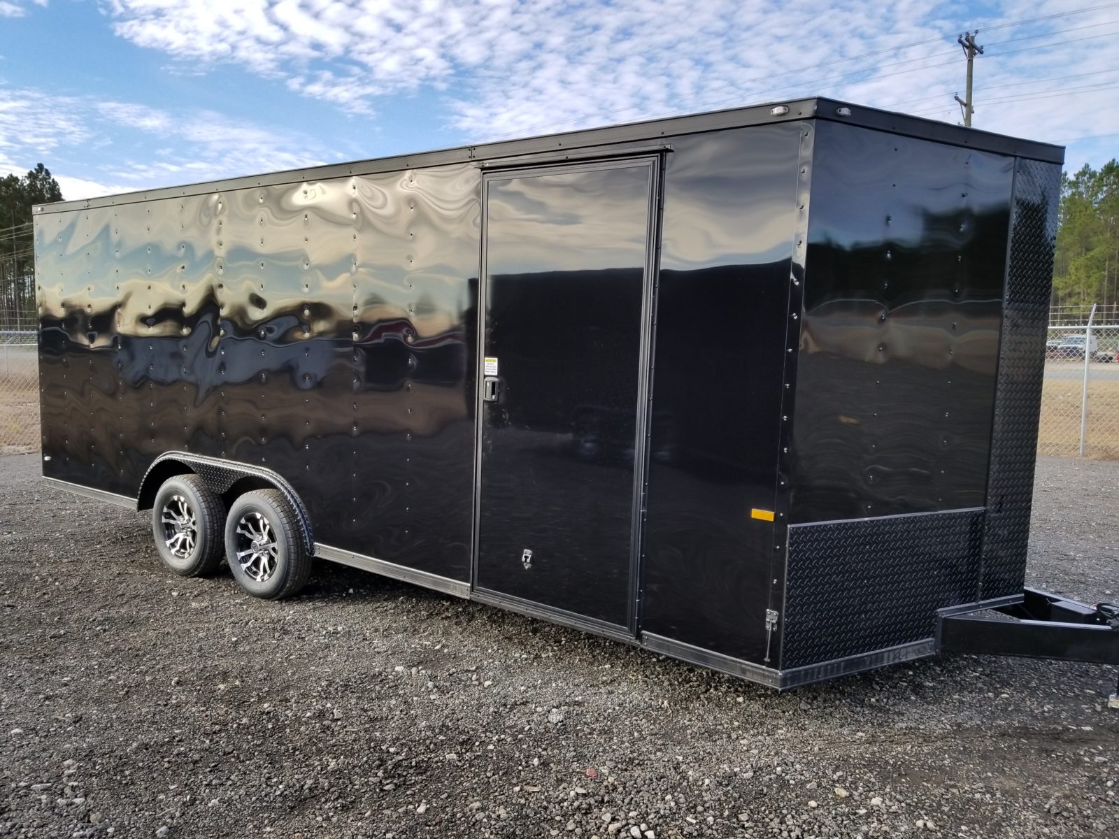 Enclosed Trailer 8.5x20 Black Out (ad 180) - USA Cargo Trailer