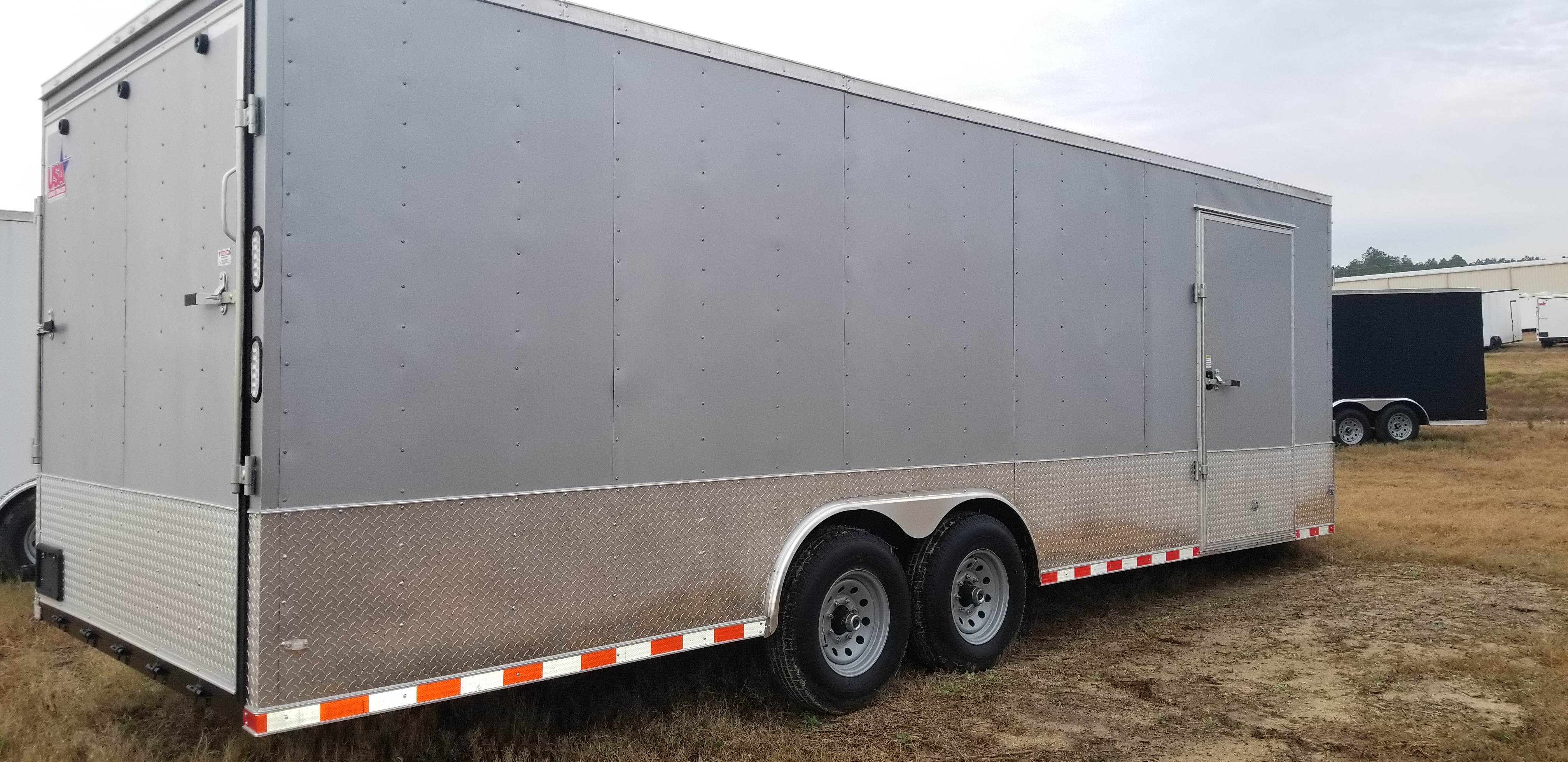 8.5x24 Silver Frost w/ Ramp In V Nose. (ad 915) - USA Cargo Trailer